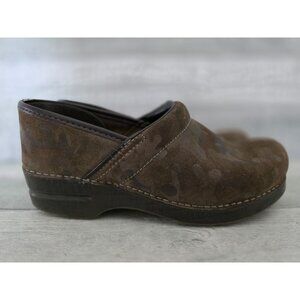 Dansko Professional Camo Suede  Womens Brown Camouflage Clogs 40